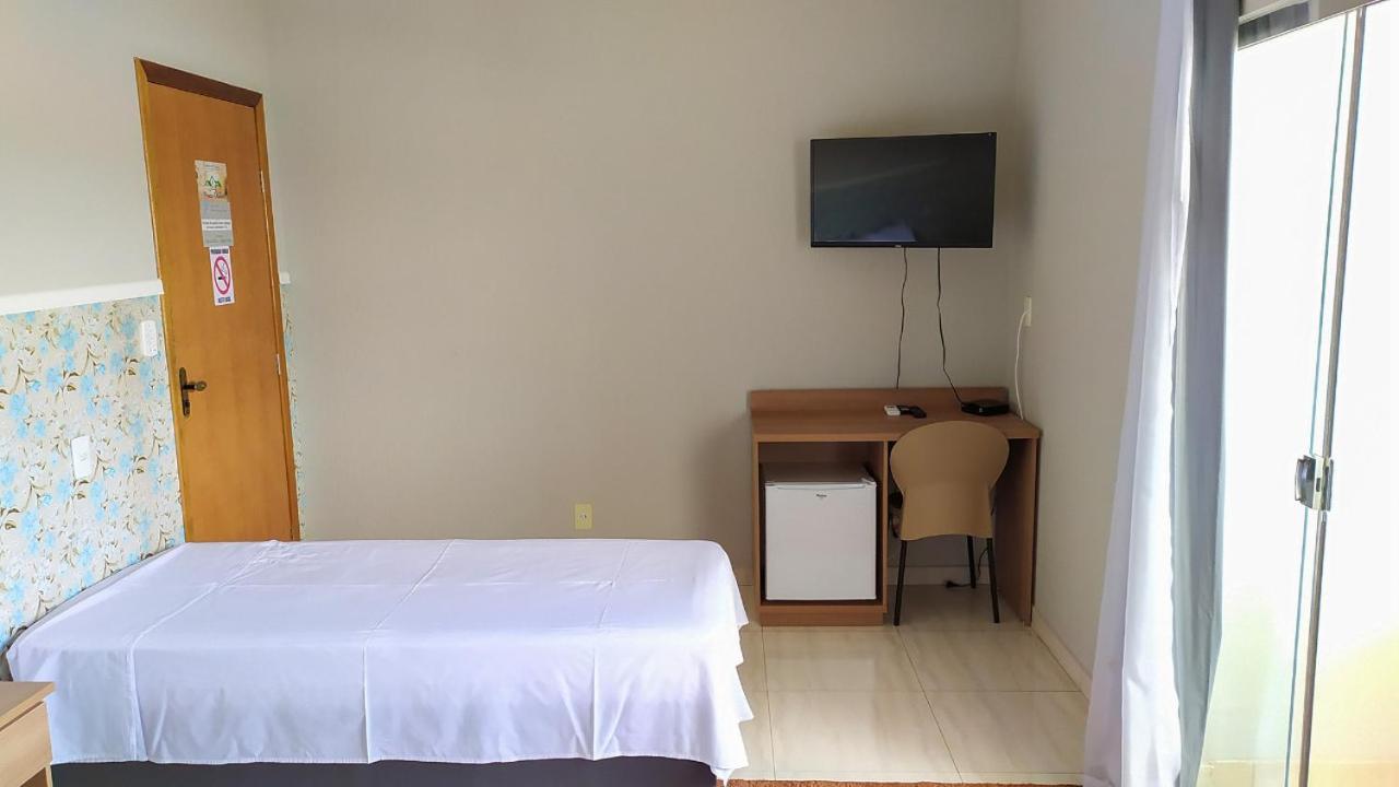Pouso Oliveira Suites São João Batista do Glória Extérieur photo