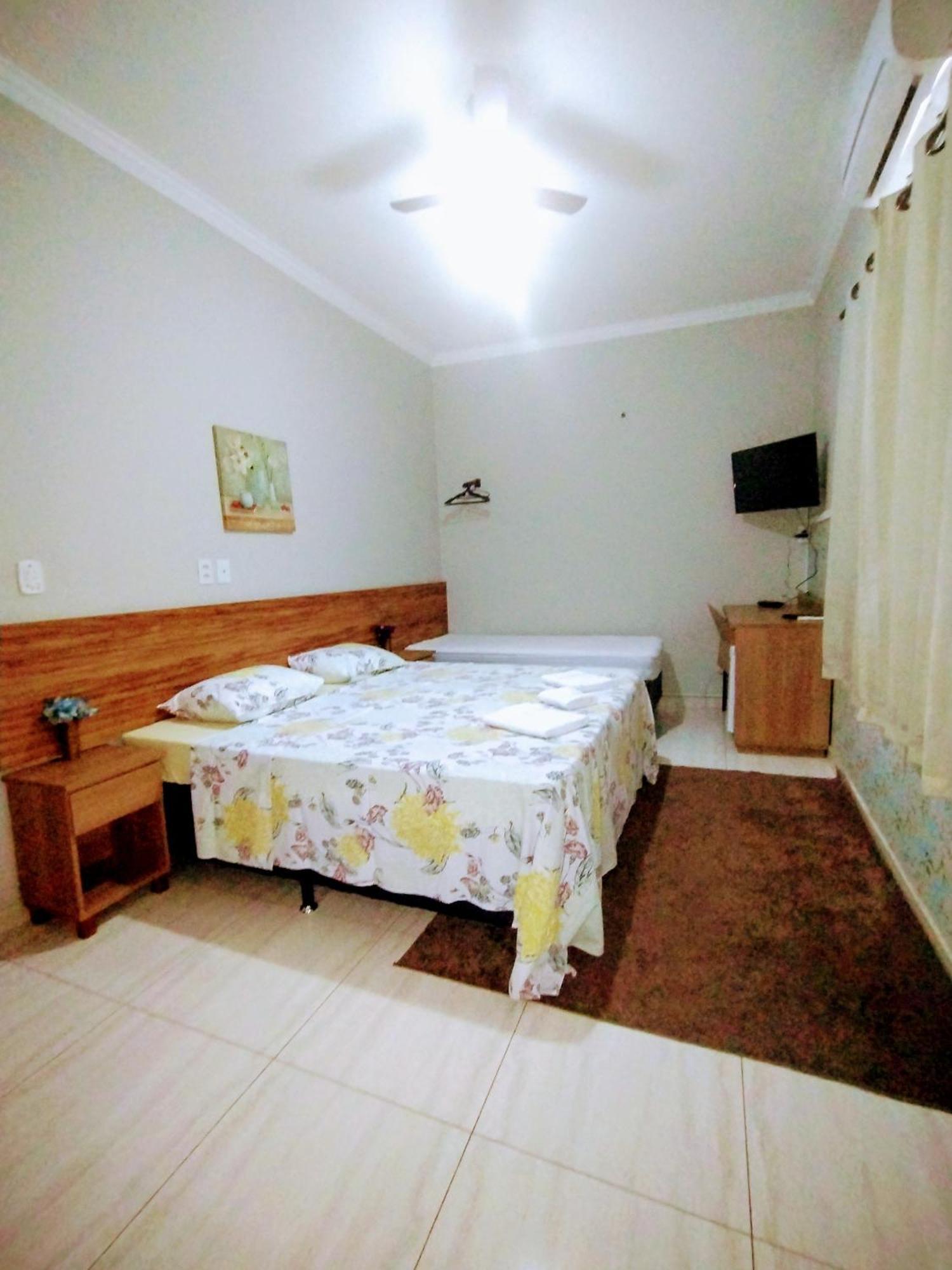 Pouso Oliveira Suites São João Batista do Glória Extérieur photo